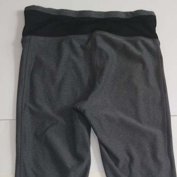 Champion Colorblock Athletic  Capri Leggings - Picture 4 of 6